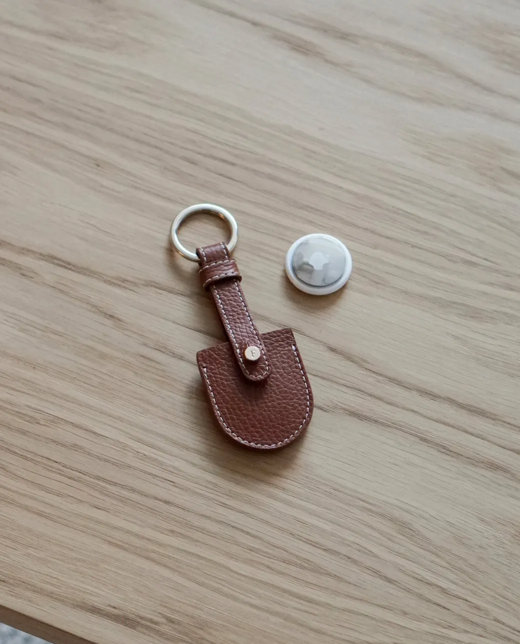 airy_keyring_leather_cogn_5.webp Accessories^Flattered Airy Keyring Leather Cognac