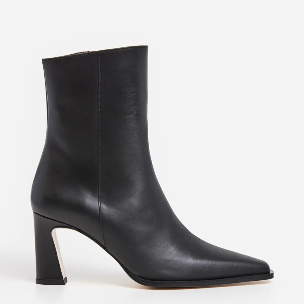 anita_leather_black_0.webp Boots^Flattered Anita Leather Black
