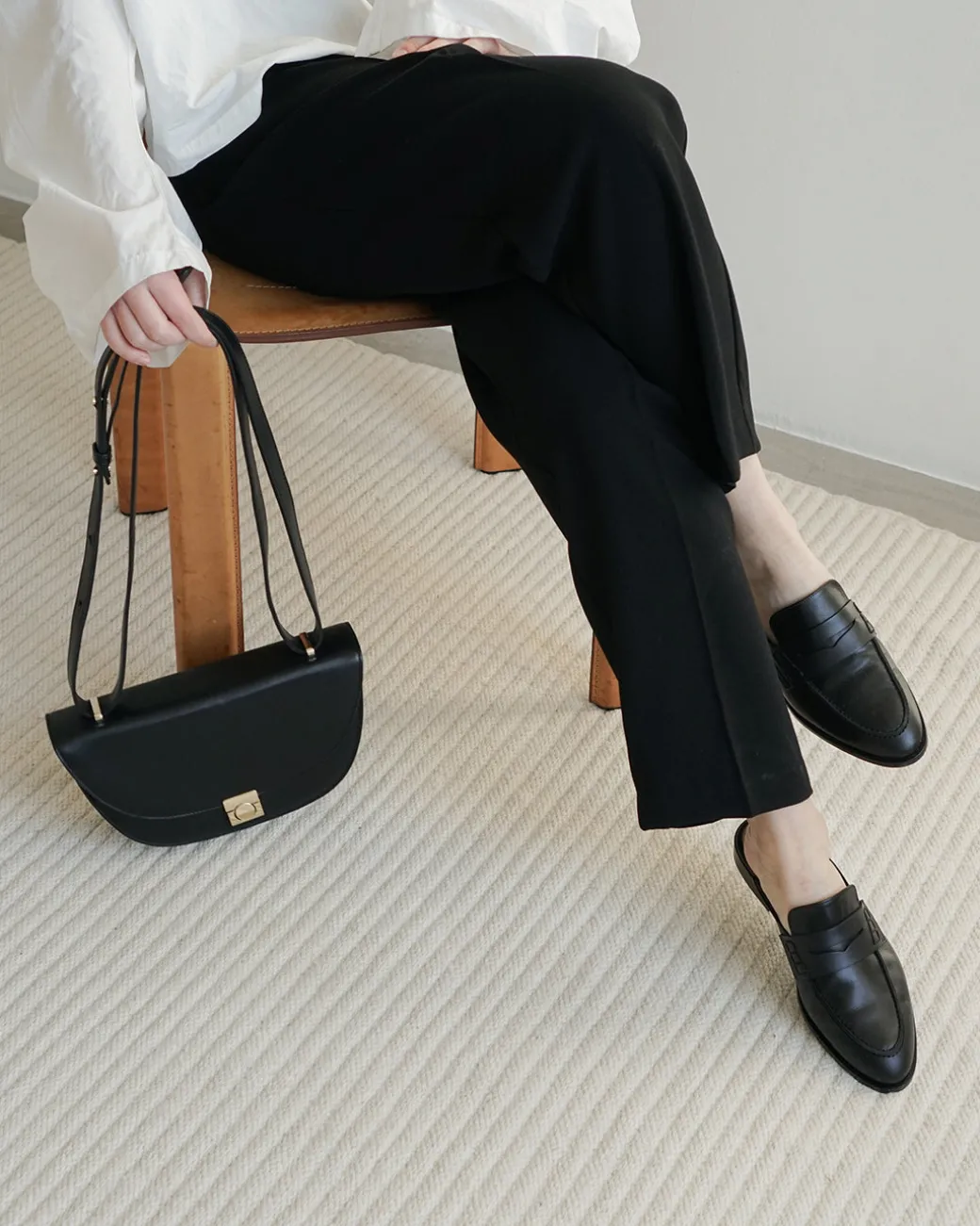 cindy_crossbody_leather_b_3.webp Crosshoulder Bag | Shoulder Bags^Flattered Cindy Crossbody Leather Black