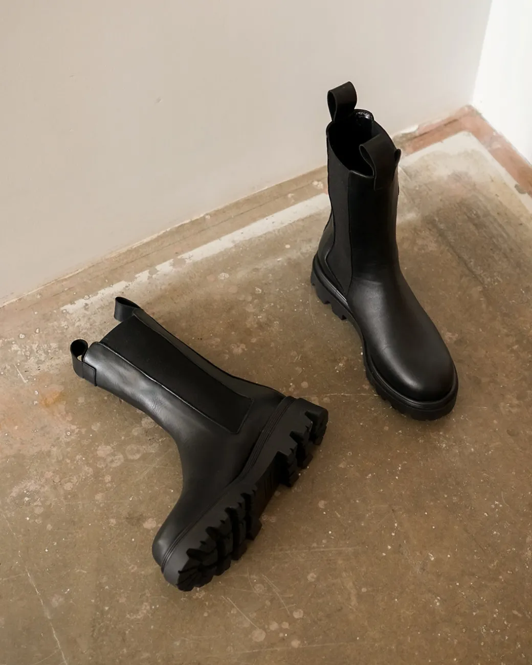 lia_leather_black_5.webp Boots^Flattered Lia Leather Black