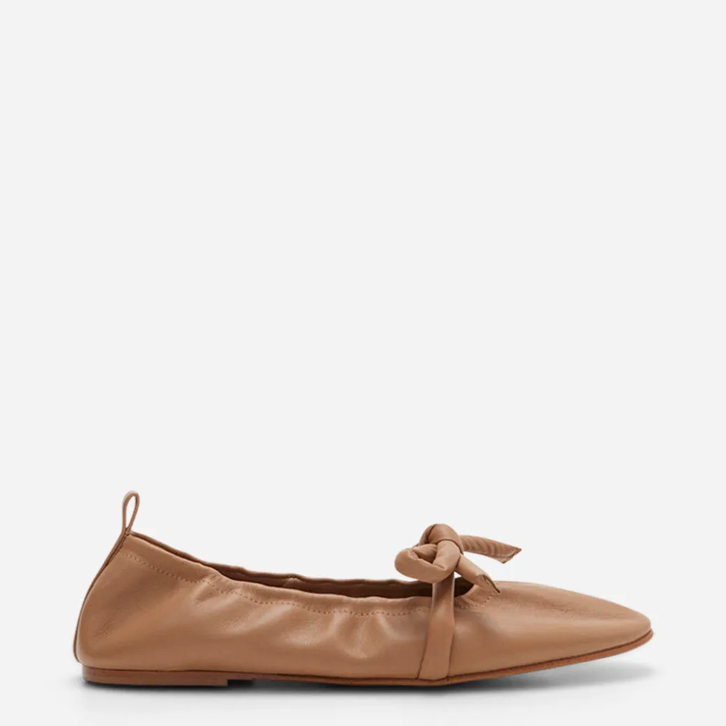 polly_leather_cognac_0.webp Ballet Flats^Flattered Polly Leather Cognac